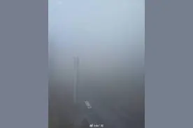 北京多条高速路因大雾临时封闭图片