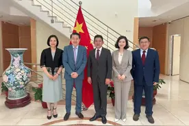 中国常驻WTO代表团李成钢大使会见CCG专家图片