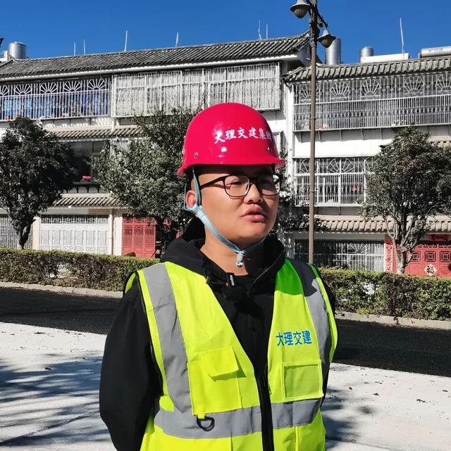 黑路面+银杏道！大凤路景区段绿美“上新”