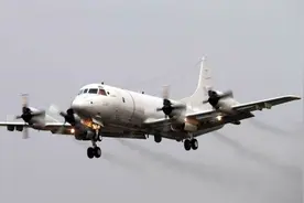 台空军意外！P-3C反潜机训练中误射小牛导弹图片