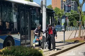 老叶较真丨浦东43路公交缩线调整，“底5站”居民望线路更优化不要影响上学买菜图片