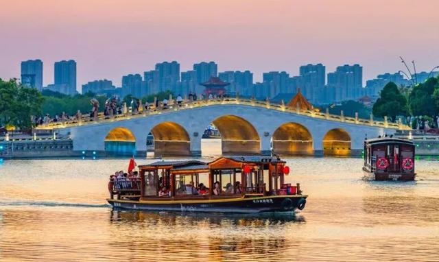 冬游开封必看！汴河游船三大航线+船型指南~