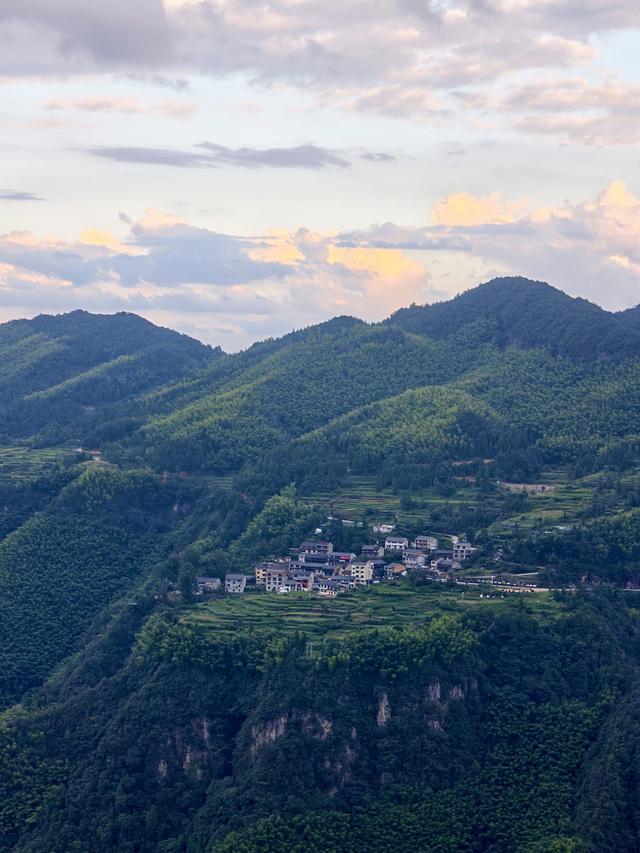 写点生活｜带着82岁老妈去越野