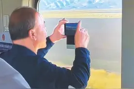 动车途经张掖 出口成章的“大爷”火了图片