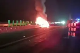 小米SU7碰撞爆燃事发地回应救援详情！称尚未收到具体报告图片
