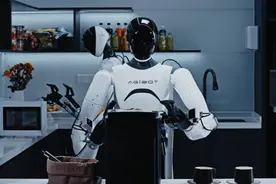 腾讯、比亚迪、卧龙电驱为何投资这家人形机器人企业？估值已达150亿元图片