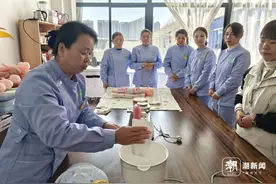 走出家门，进厂门！贵州返温务工者们都上工了，现场热火朝天图片