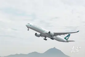 国泰航空首批内地飞行员最快明年上岗图片