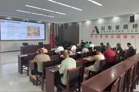 庆章高速工程施工安全、环保工作向实向优图片