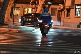 饿了么外卖员称被差评“砸饭碗”，平台回应：没有扣罚骑手，不会因一个差评就没有单图片