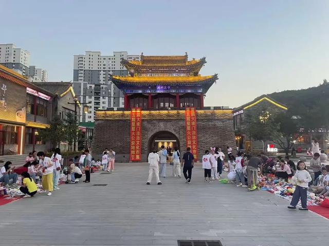 桥西区：大境门法治文化市集打造沉浸式普法新场景