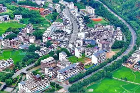 上犹：公路蜿蜒图片