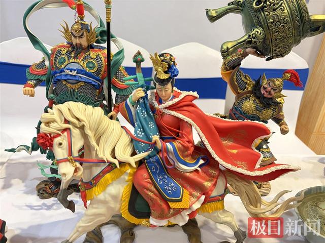 机器人可随行讲解，武汉面塑精巧可人，第二十五届华创会文旅专场推介会好有“料”！