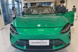 小米YU7提车时间排到一年后 友商趁机抢订单图片