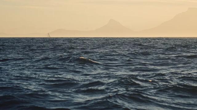 30岁未婚，我选择辞职去环球航海