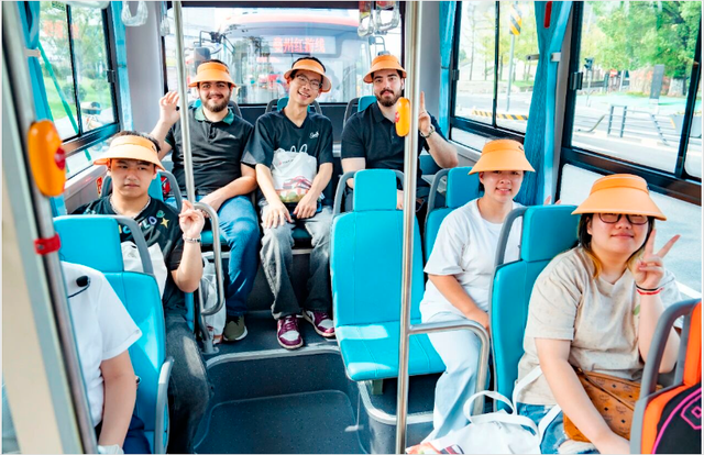 双节游金华，与安凯E60“小红车”共赴古城新韵之旅