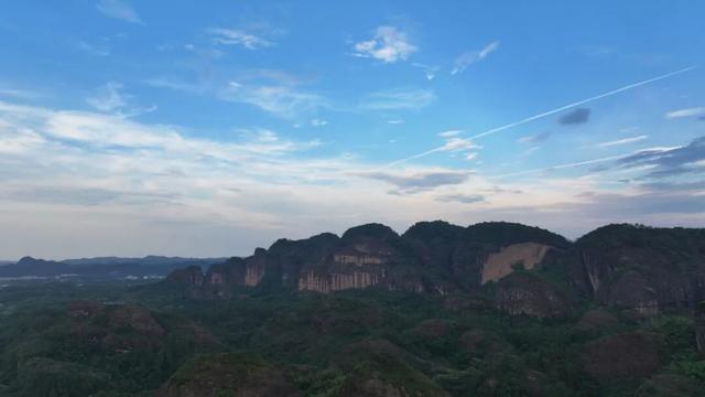 龙虎山免票助威，全省首个凭“赣超”球票享组合票&食宿特惠！