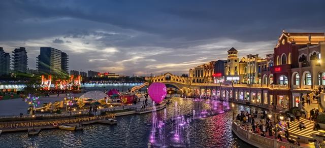 跨越疆海，共鉴繁花，2025上海文化周在南疆环球港喀什水城开幕