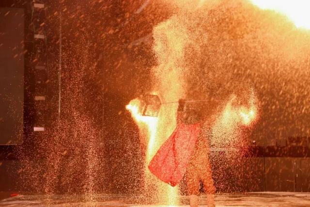 就今天！巅峰日夜狂欢开启！