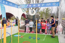 阳光下，来一场“无人机足球赛”（有福利）图片