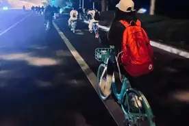 蓝媒热评丨骑行大学生是酒囊饭袋？课余活动何必上纲上线图片