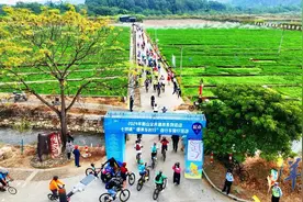 共享绿美“骑”妙之旅！清远七拱镇举办“绿美乡村行”自行车骑行活动图片