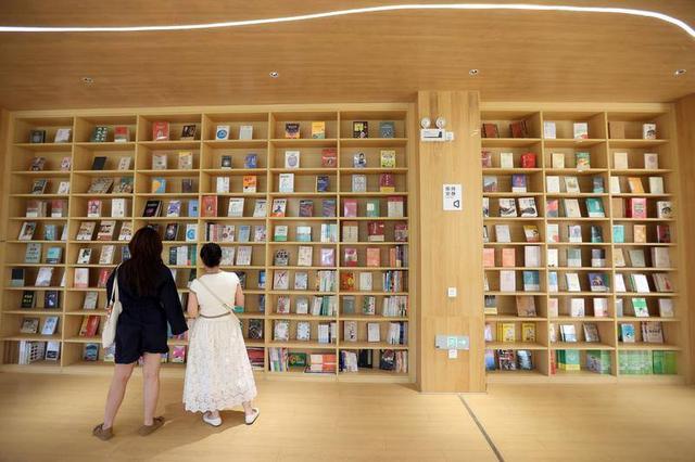 新型文化空间丨昆明市百里·春秋城市会客厅：“老场馆”焕发新面貌