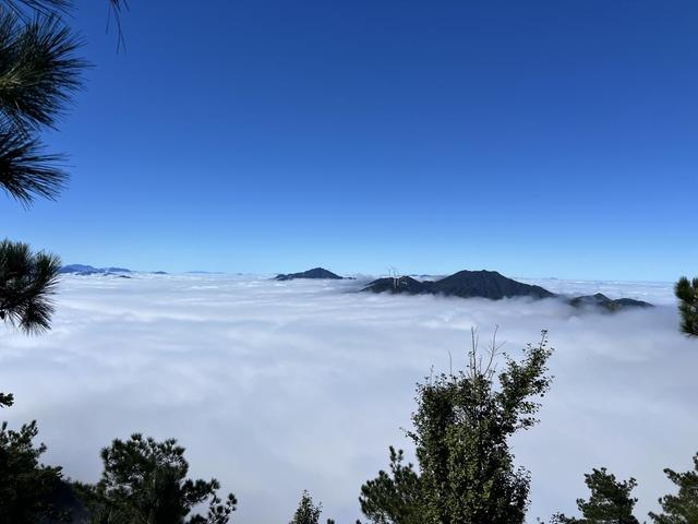 组图丨炎陵：云海翻腾 仙境铁瓦仙