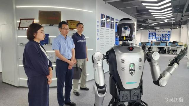 江苏头两张！吴江“打工”机器人拿下“数据户口”