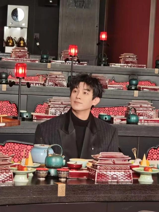 “中郎将”卢凌风，同款曲江游览线路与文创好物，速速get～