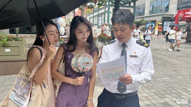 “哈啤”伴手礼、“厕所导向图”……青岛巴士上新服务举措传递城市温度