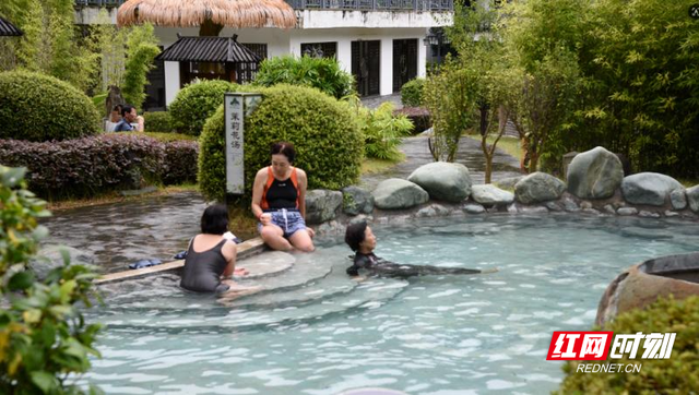 中韩友谊架“暖”桥  汝城温泉再升温