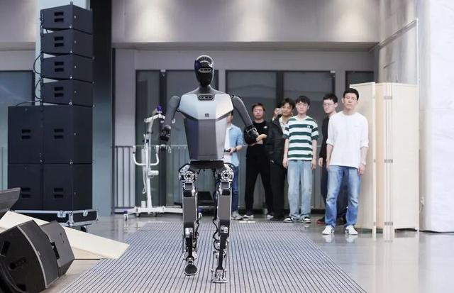 超常规攻关：中国突破核心技术关键一招 | 新京报专栏