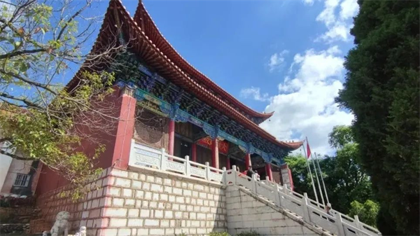 快来石林狮子山，一起解锁风的奇妙形状