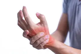 经常手脚发麻？小心这几种病，每个都很危险~图片