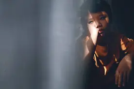 闪电心灵愈站 | 15岁男孩孤僻抑郁自我封闭 心理专家：不要忽略孩子的情感诉求图片