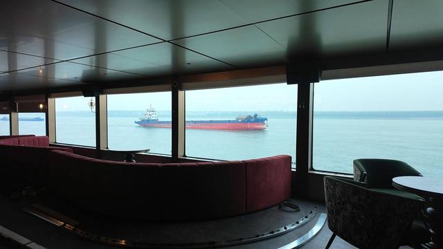 长江首艘空间智能游轮“长江行·揽月”起航