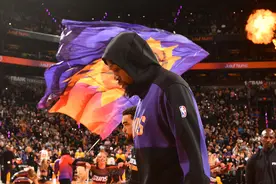 杜兰特左脚踝扭伤 将在一周后接受复查图片