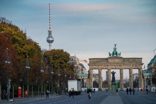 欧洲亚文化之都，“穷而性感”