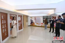 两岸媒体人探寻广西多民族聚居社区的“幸福密码”图片