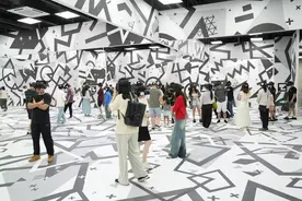 浙江首开巴黎圣母院数字沉浸展，与世遗来一场“VR walk”图片