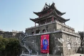 首个非遗版春节 襄阳古城迎来新春“门神”图片