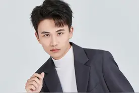 00后网文作家回应“年入百万”：作品刚上架时只有600读者图片