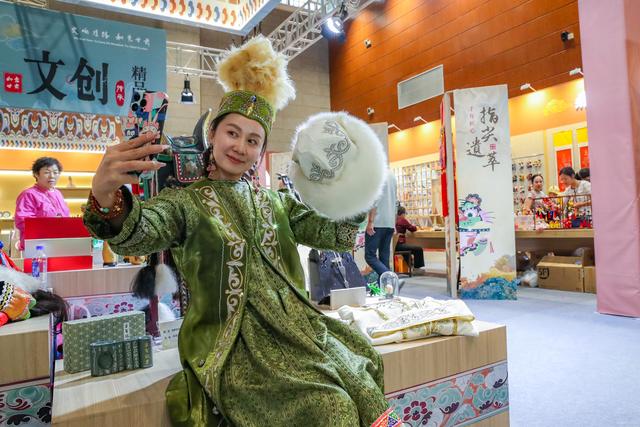 镜观·回响｜丹青刻岁月 石窟映千年