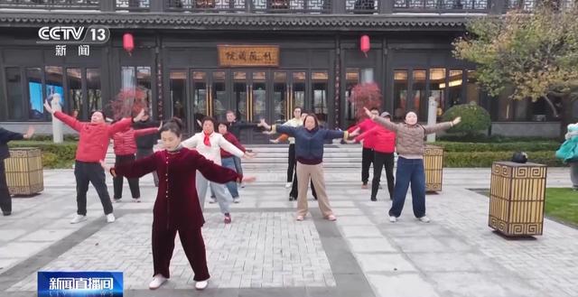 “适老化”改造让银发族“潮玩”不费劲