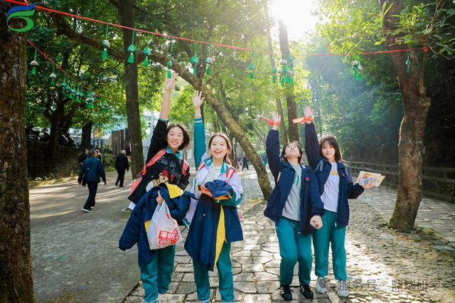 隐藏玩法大公开！鼎湖山超火的研学游来了！等你探秘↘