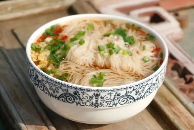 杭衢高铁正式运营！前方抵达“最不浙江”城市，逛吃超上头