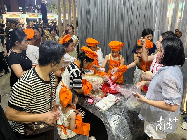 小小薄壳玩出新花样！澄海盐鸿探索“美食+文化+旅游”融合发展新路