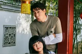 43岁张亮和10岁女儿合拍杂志大片，妹妹长成哥哥“天天”翻版图片