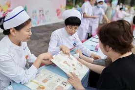 开具中医茶饮、讲授心肺复苏术……广州黄埔区开展护士节系列义诊活动图片